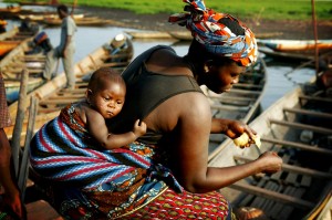 travel-picture-Africa-Benin-mother-child-phitar